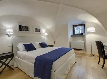 Dell'olio Bed & Breakfast 4*